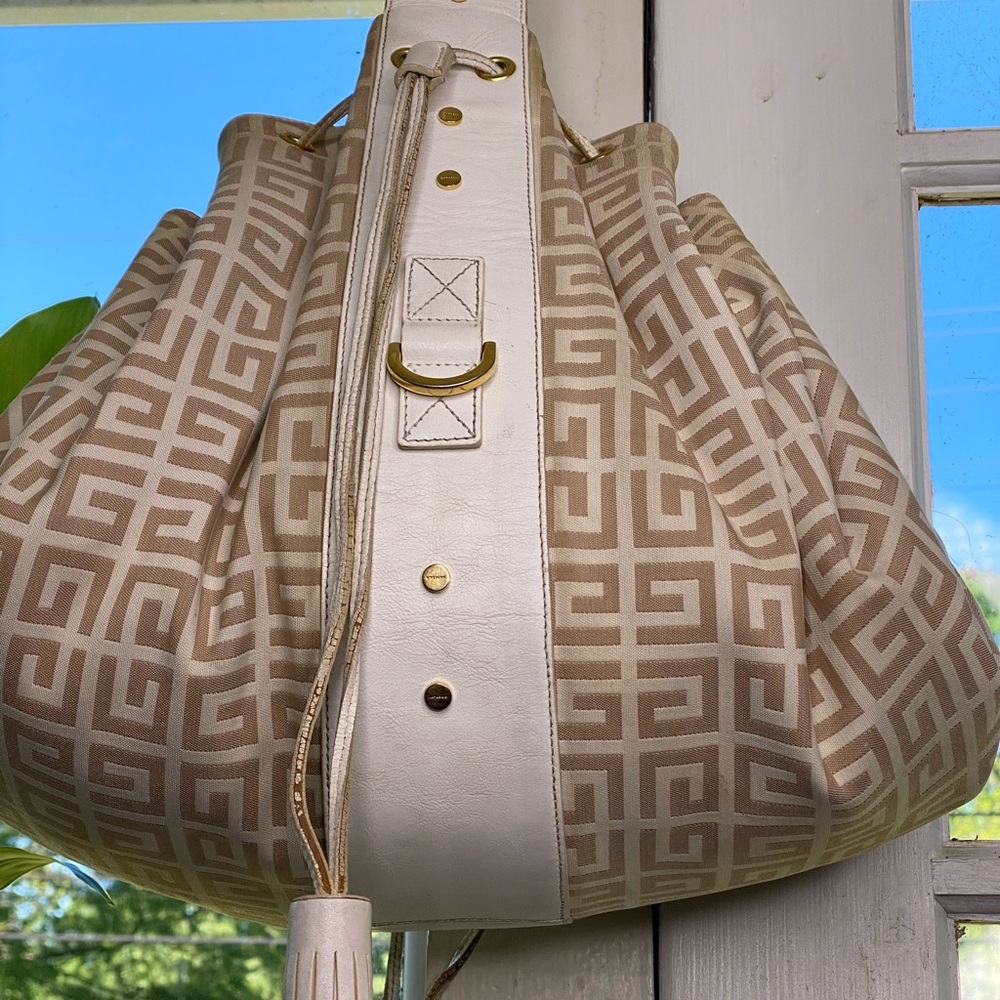 Givenchy Large Pumpkin Bag 💋